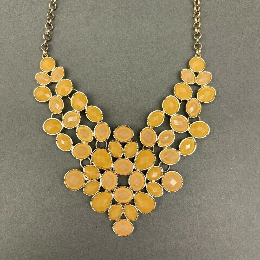 Unbranded gold tone